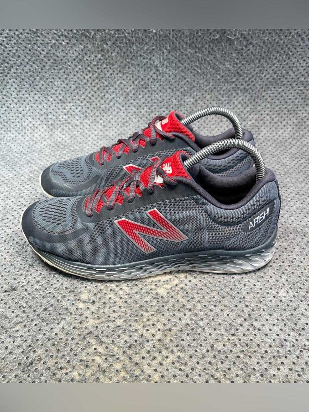 New Balance Arishi Grey Red Running Shoes Size 7.5 Women’s